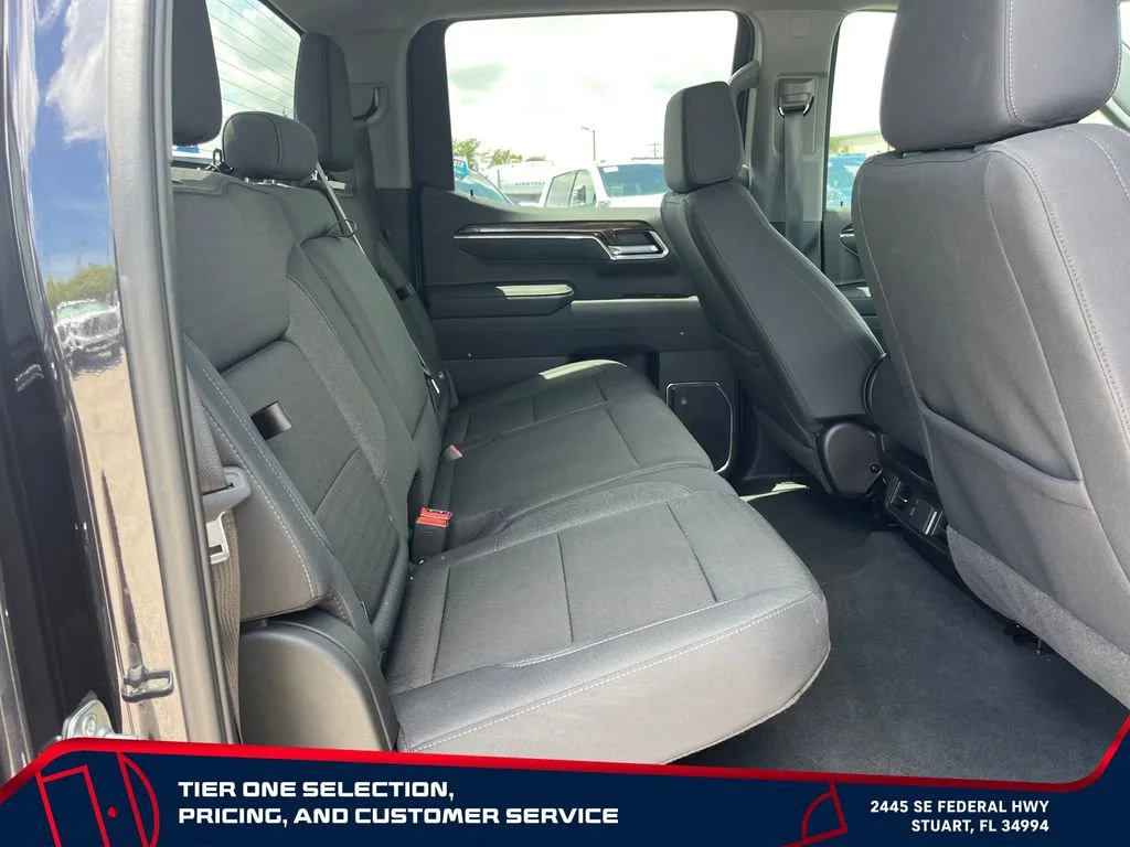 Used 2025 Titanium Rush Metallic GMC Elevation image 17