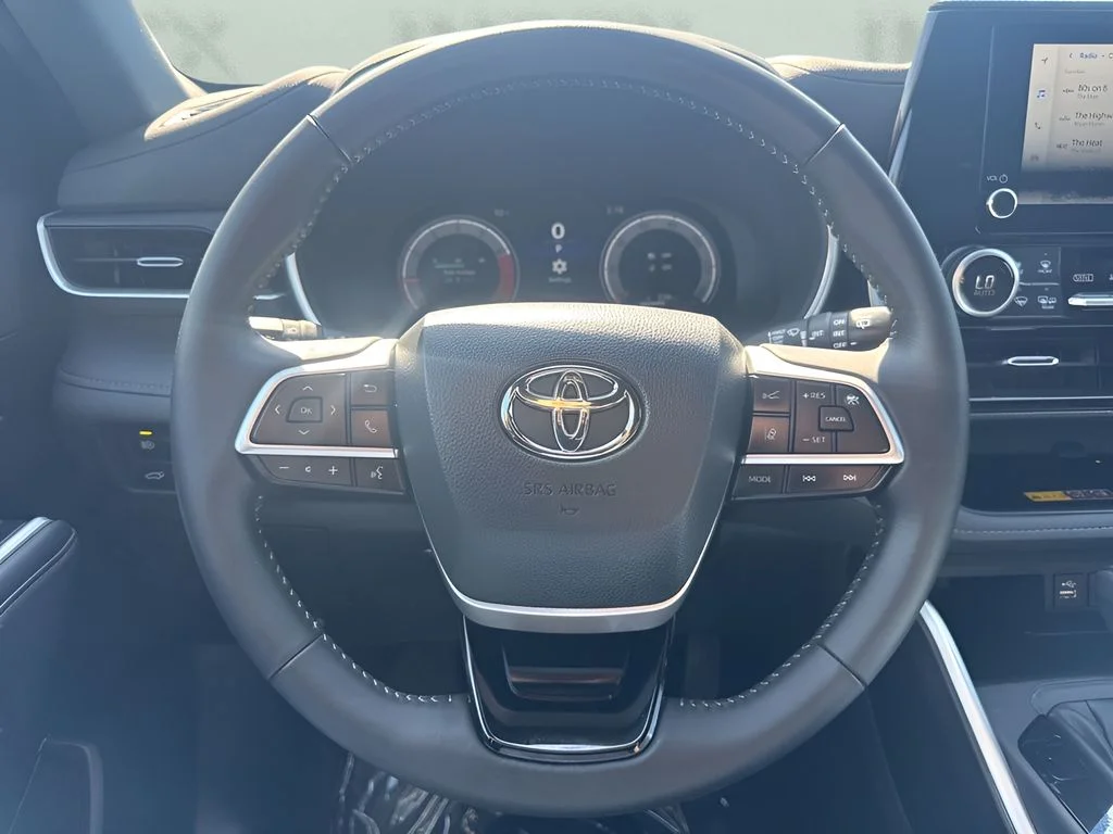 Used 2025 Gray Toyota XSE image 14