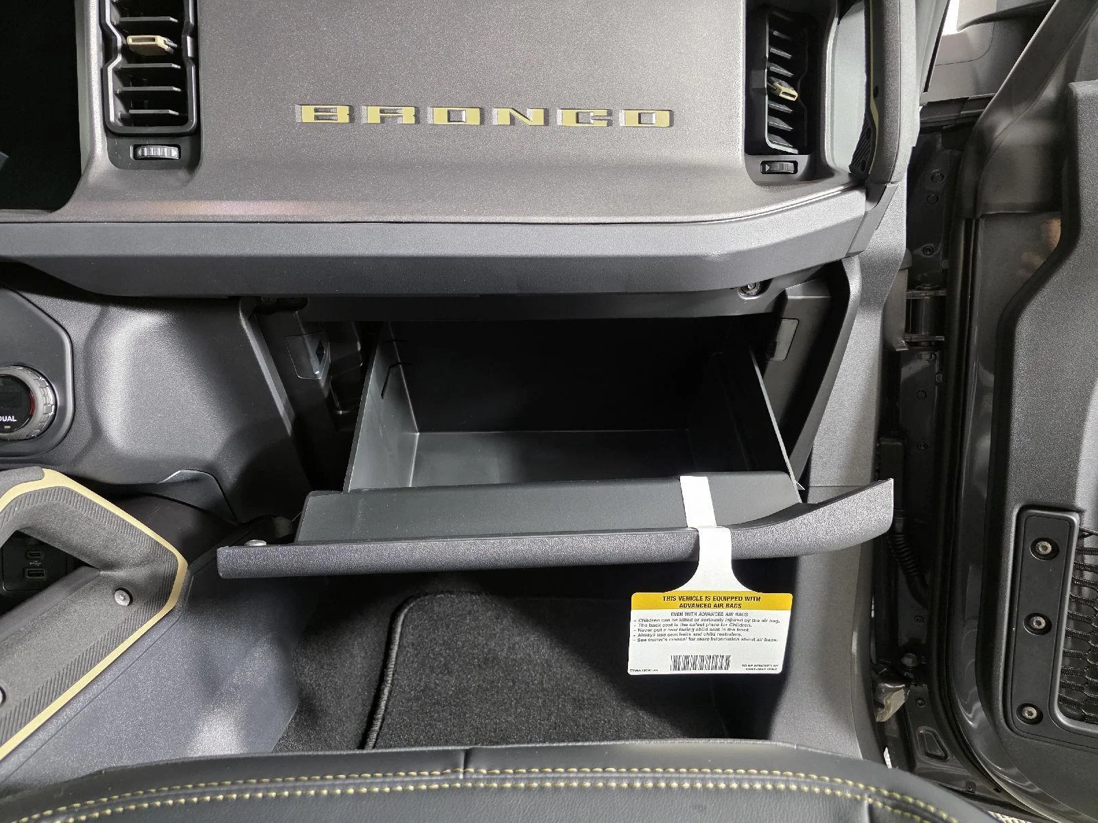 Used 2025 Carbonized Gray Metallic Ford Badlands image 26