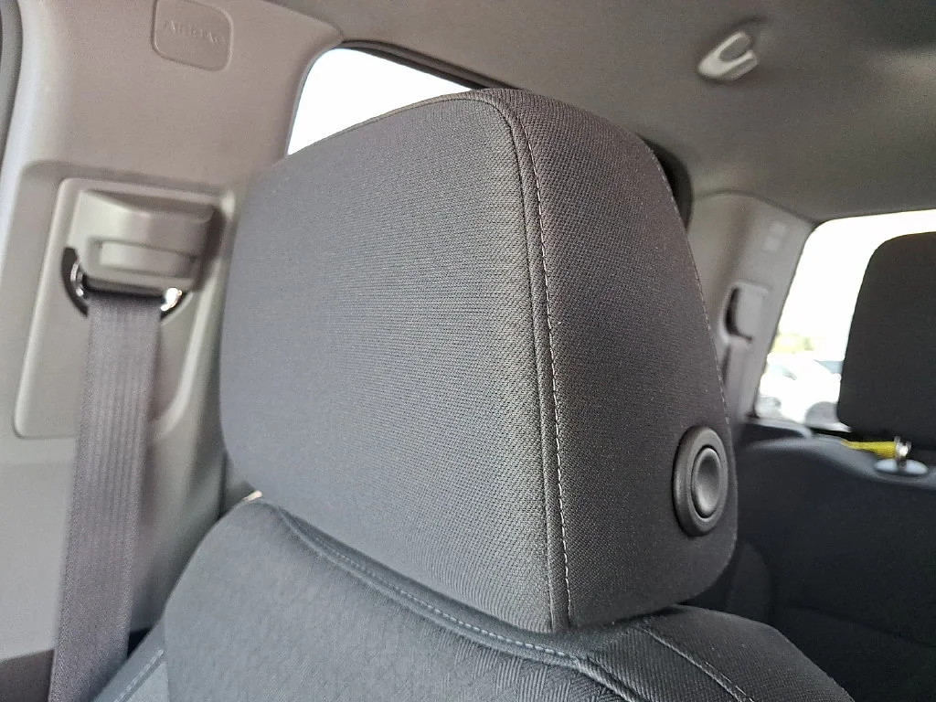 Used 2026 Summit White GMC Elevation image 18