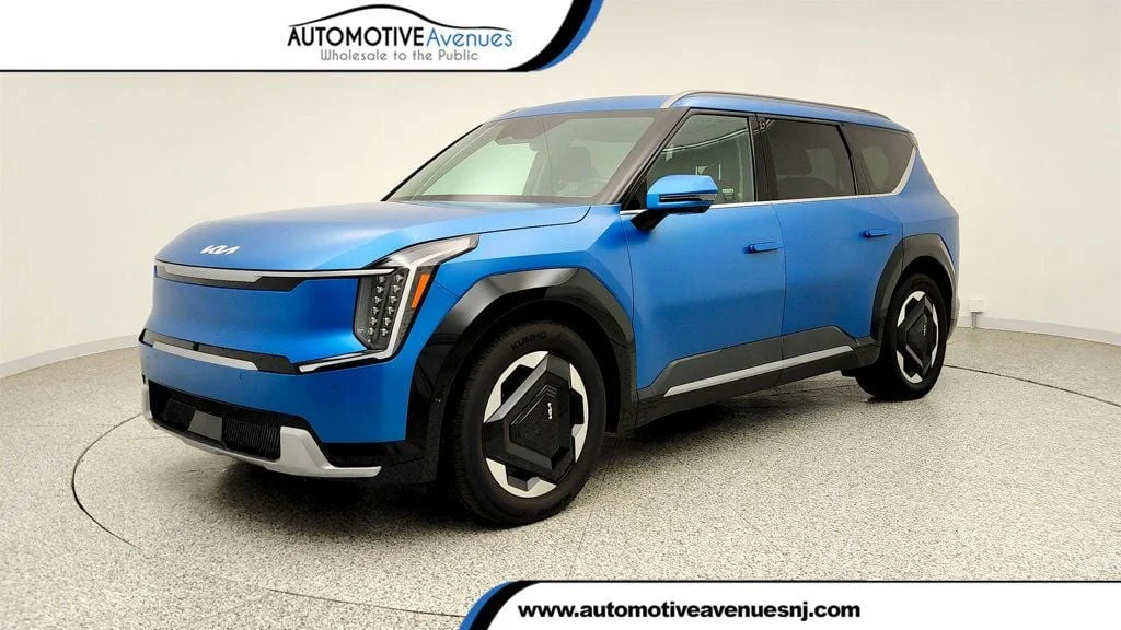2024 Kia EV9 Land AWD's photo