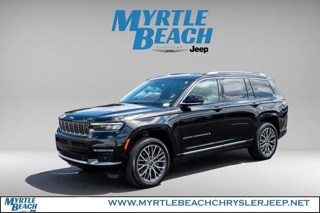 Certified Used 2021 Diamond Black Jeep Summit image 2