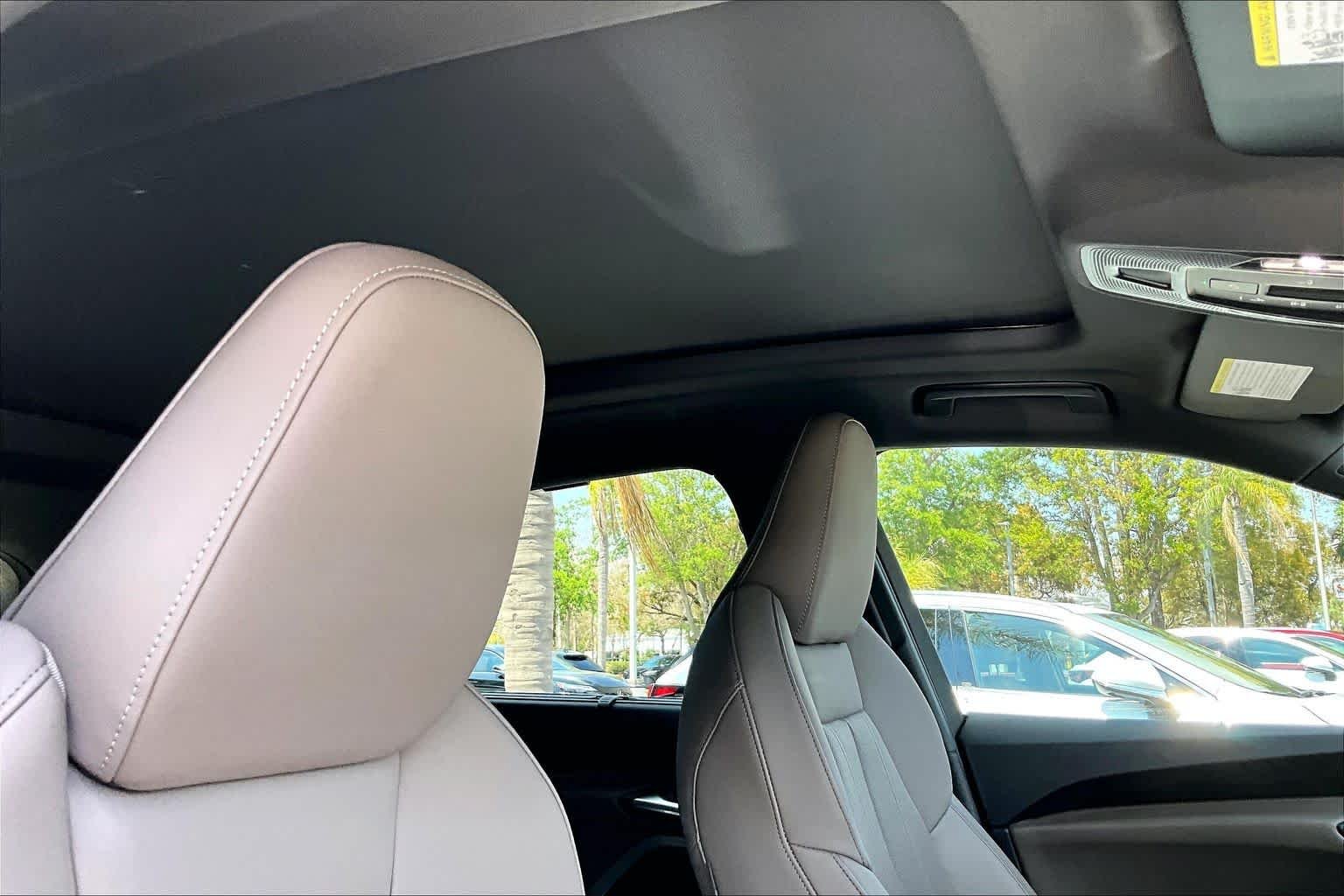 Used 2025 Glacier White Metallic Audi Premium Plus image 23