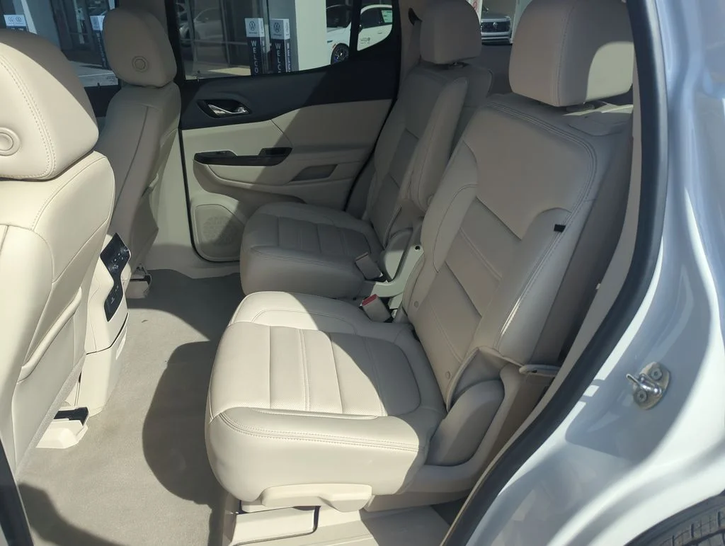 Used 2021 White GMC Denali image 31