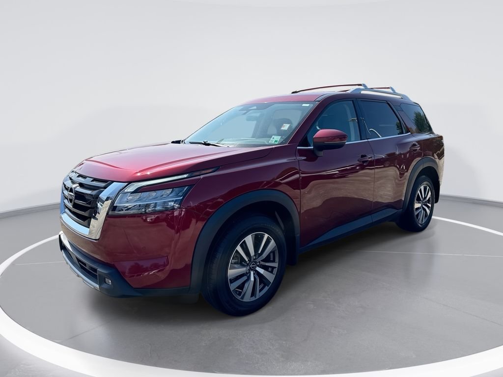 2022 Nissan Pathfinder SL