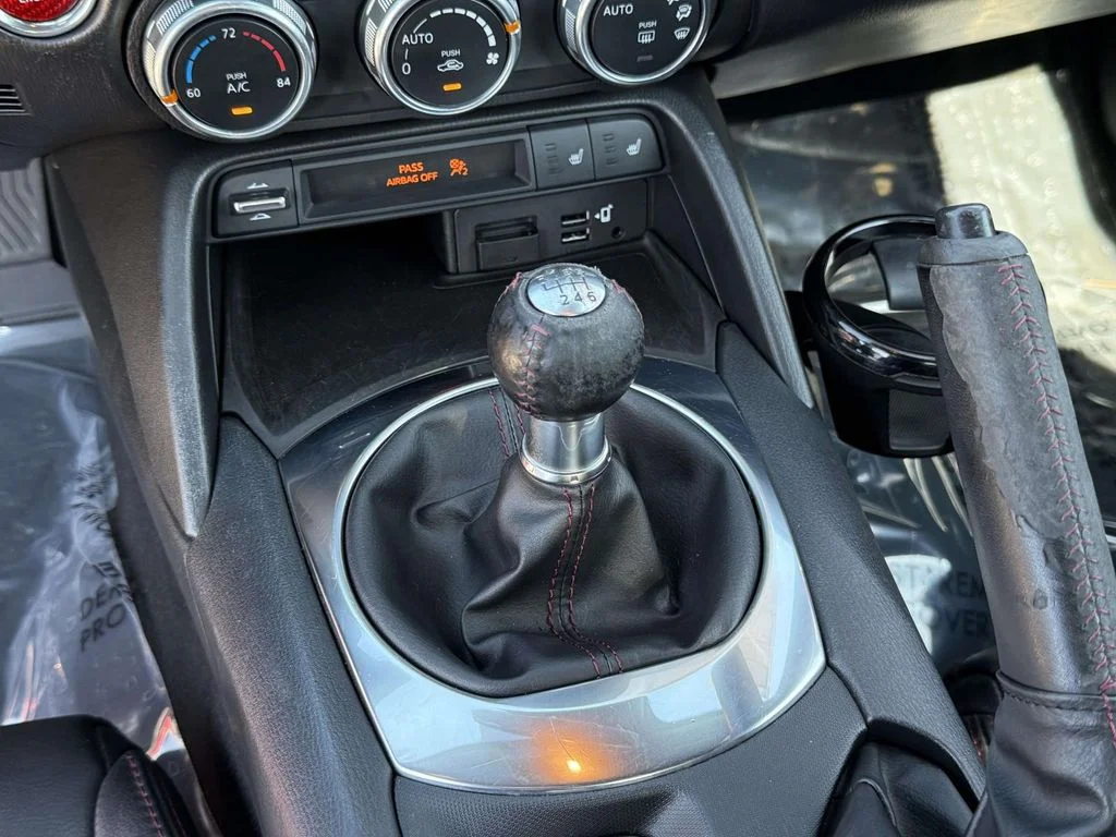 Used 2017 Red Metallic Mazda Grand Touring image 17