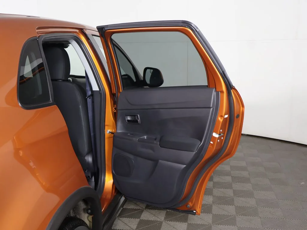New 2026 Orange Mitsubishi 2.0 ES image 18