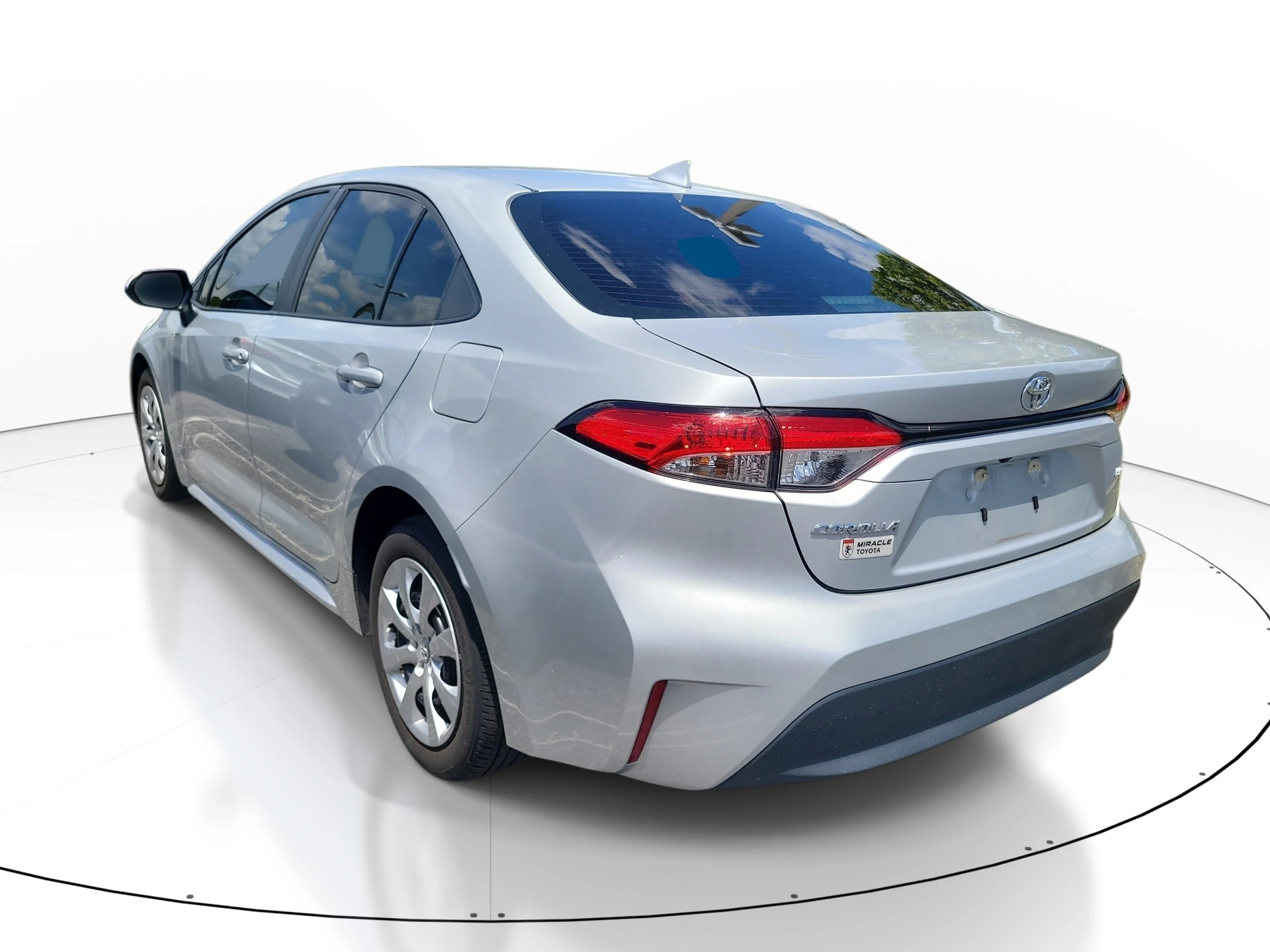 Used 2024 Classic Silver Metallic Toyota LE image 4