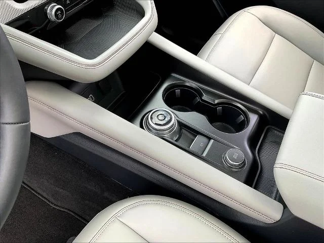 New 2026 Star White Metallic Tri-Coat Ford Active image 68