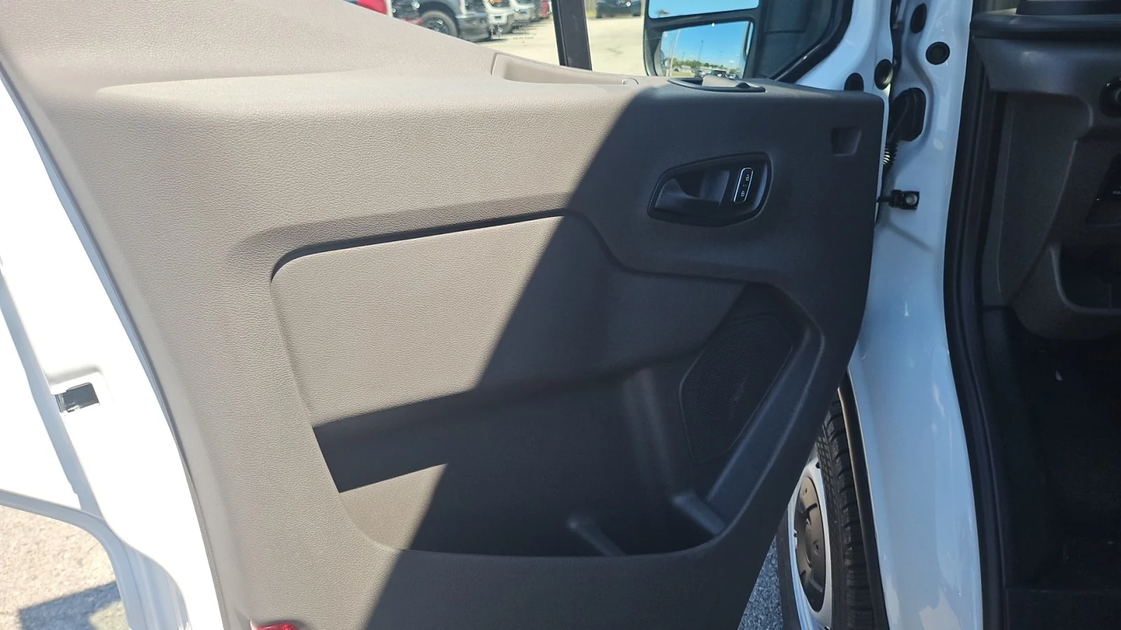 New 2026 Oxford White Ford 250 MR XL RWD image 11