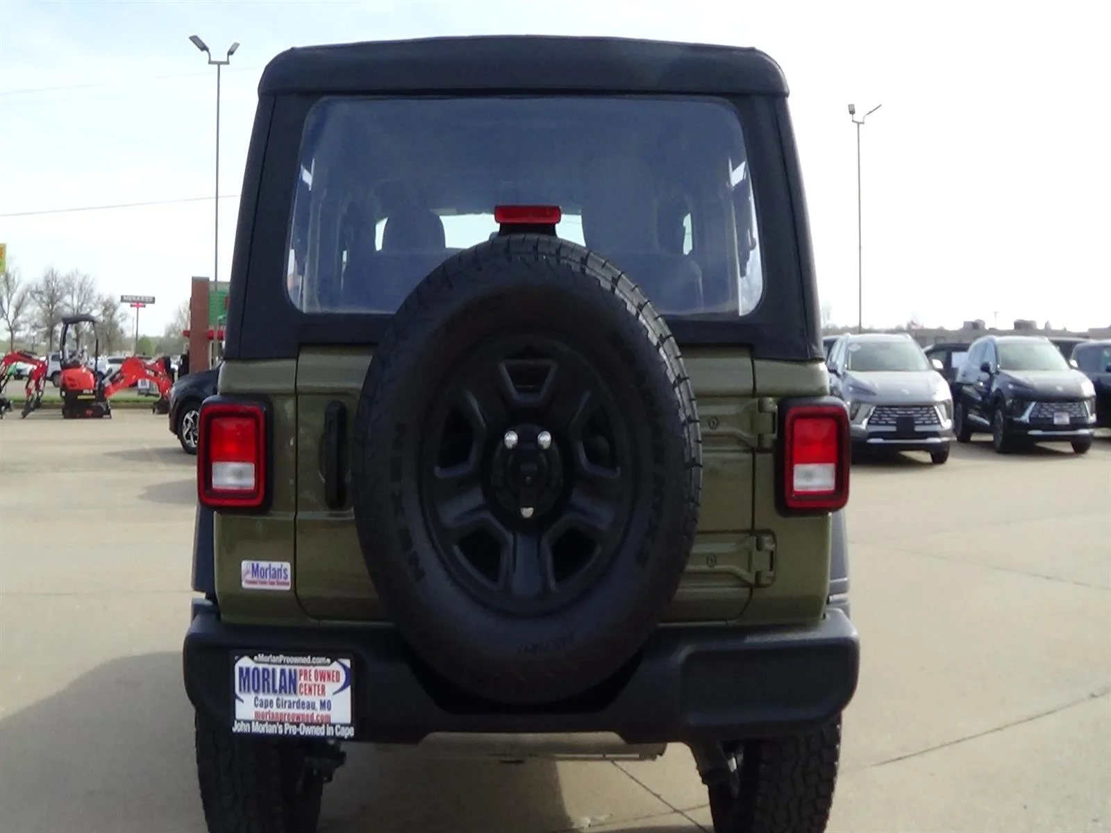 Certified Used 2025  Jeep Sport image 7