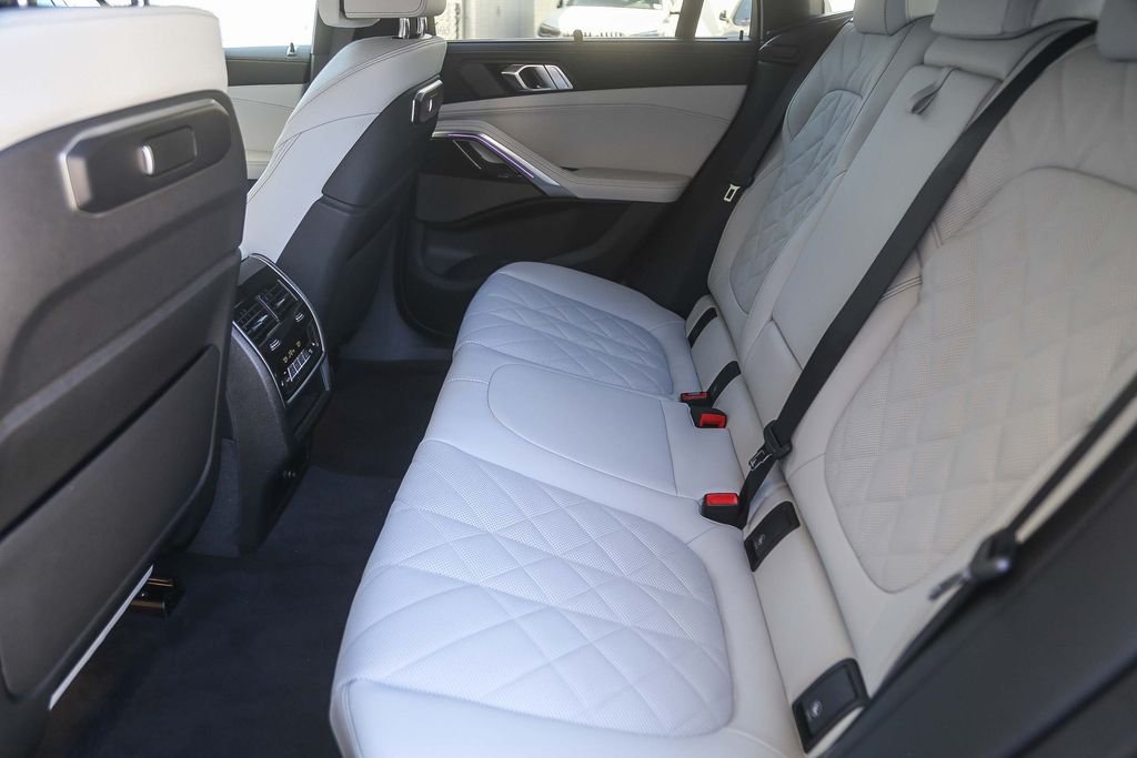 2026 BMW X6 M60i - Photo 15