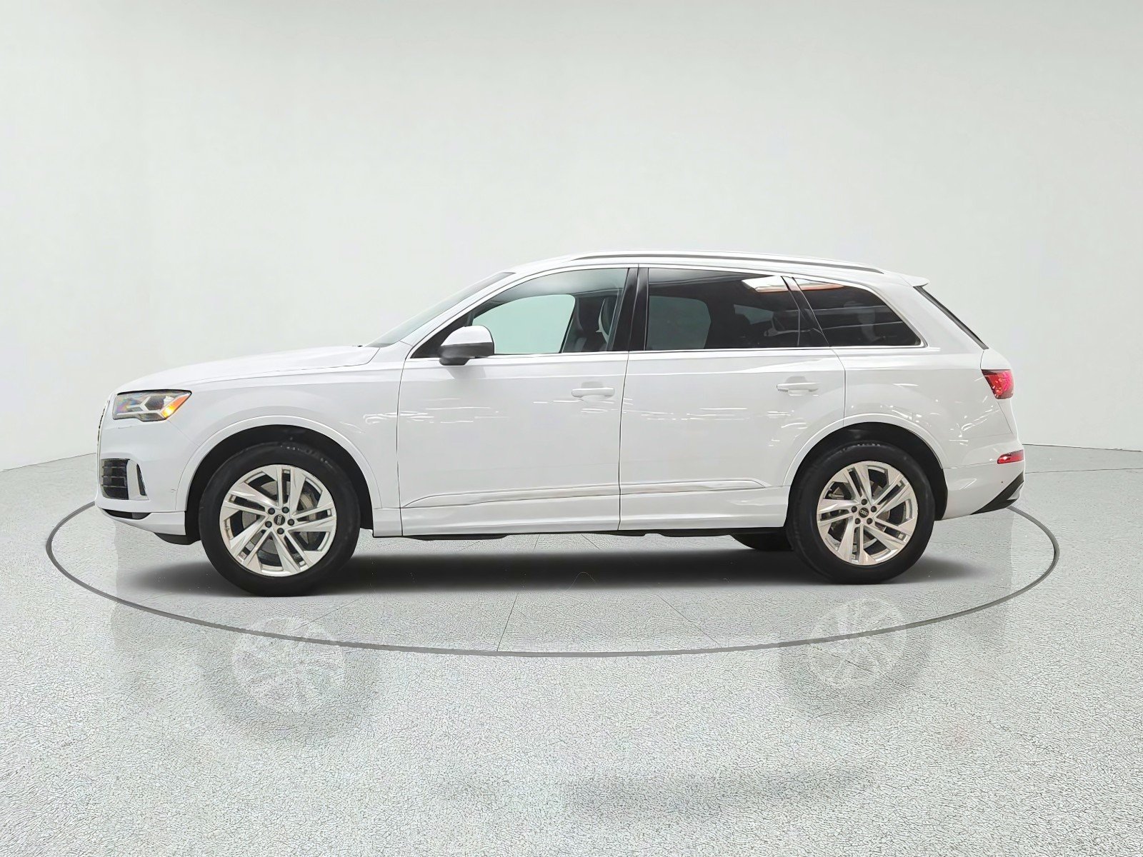 Used 2023 Glacier White Metallic Audi Premium Plus 55 TFSI quattro image 8