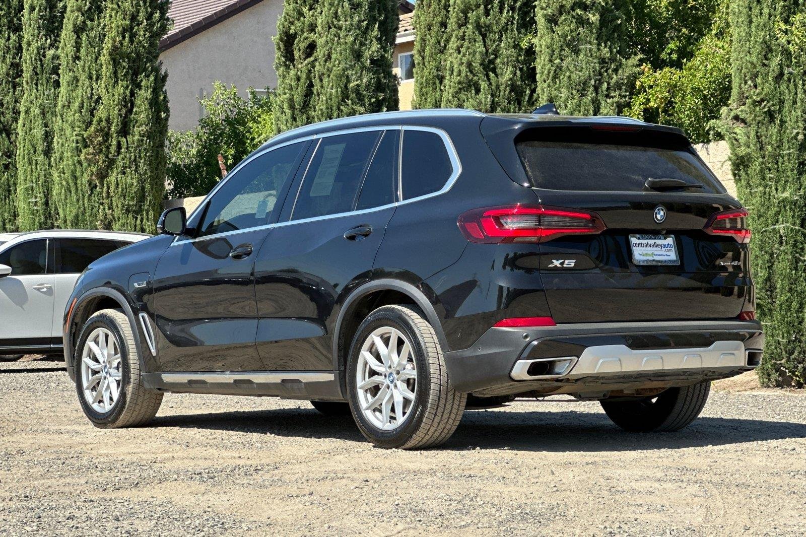 Used 2023 Black Sapphire Metallic BMW xDrive45e image 5