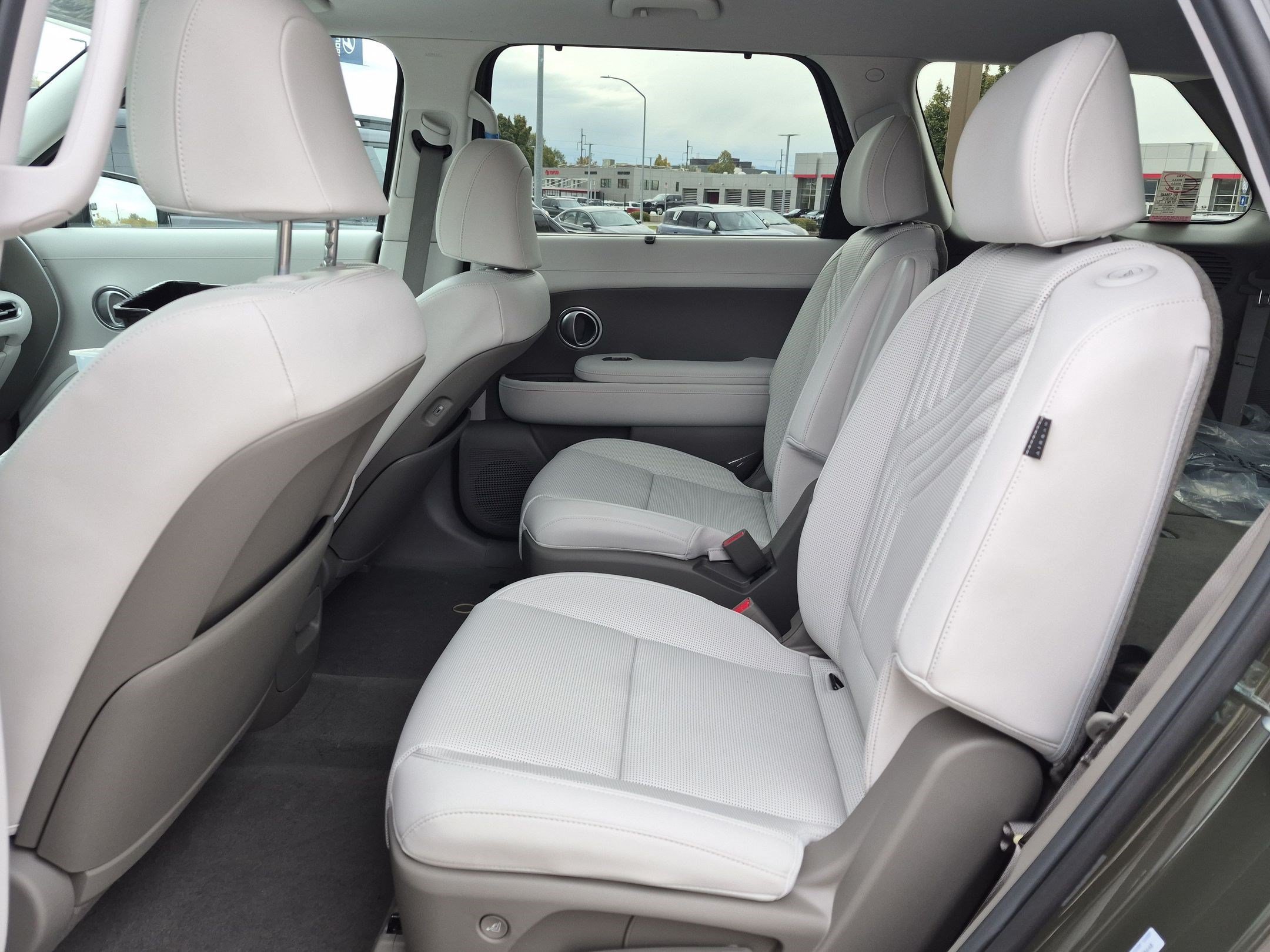 New 2027 Titan Green Pearl Hyundai SEL Premium 7P image 23