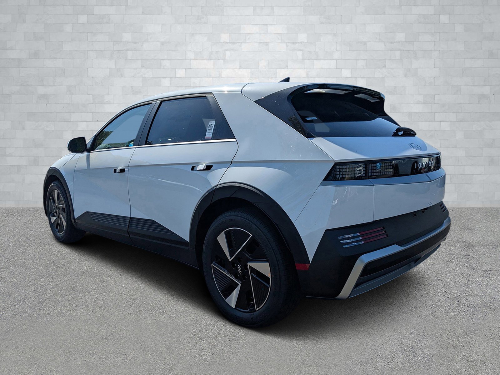 2025 Hyundai IONIQ 5 SE - Photo 36