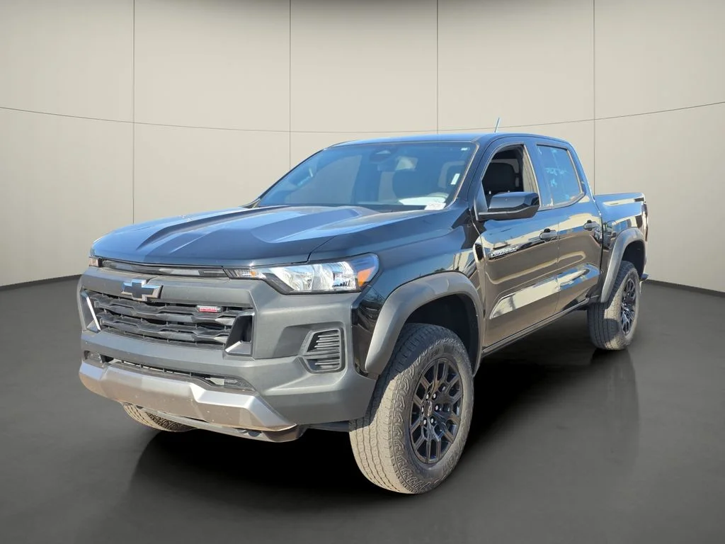 Used 2024 Black Chevrolet Trail Boss image 4