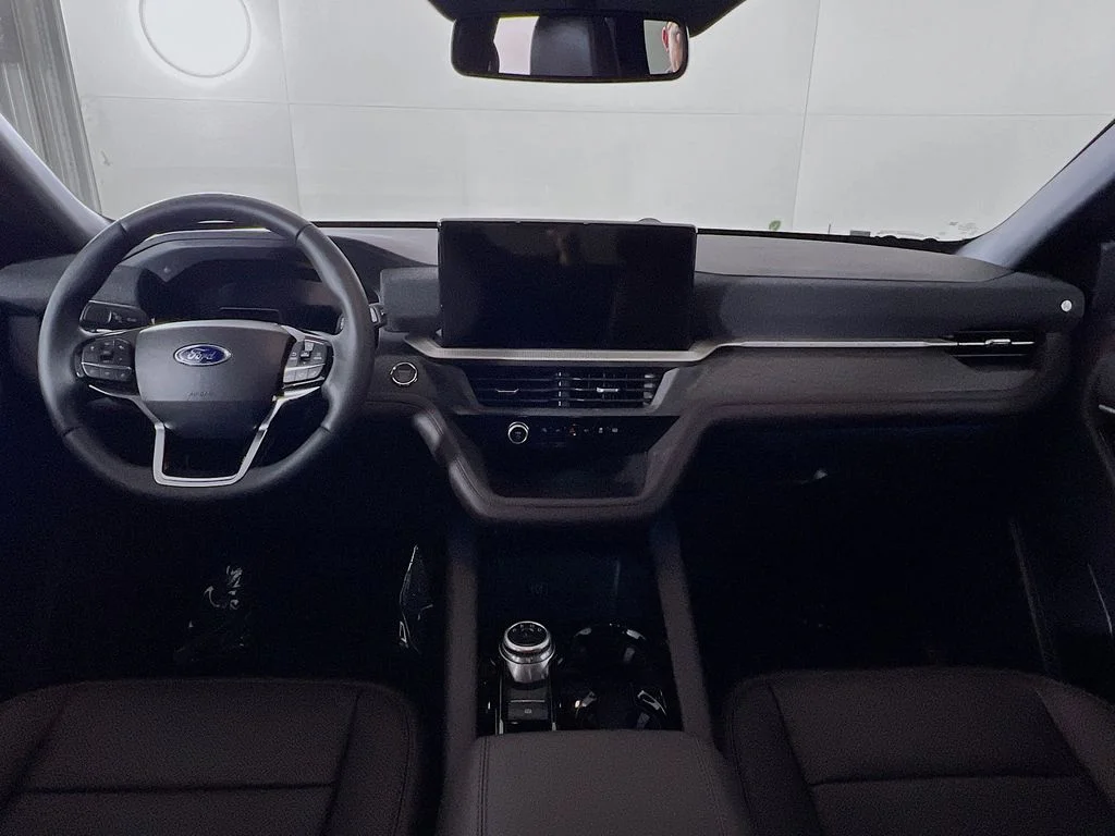 New 2026 Carbonized Gray Metallic Ford Platinum image 7