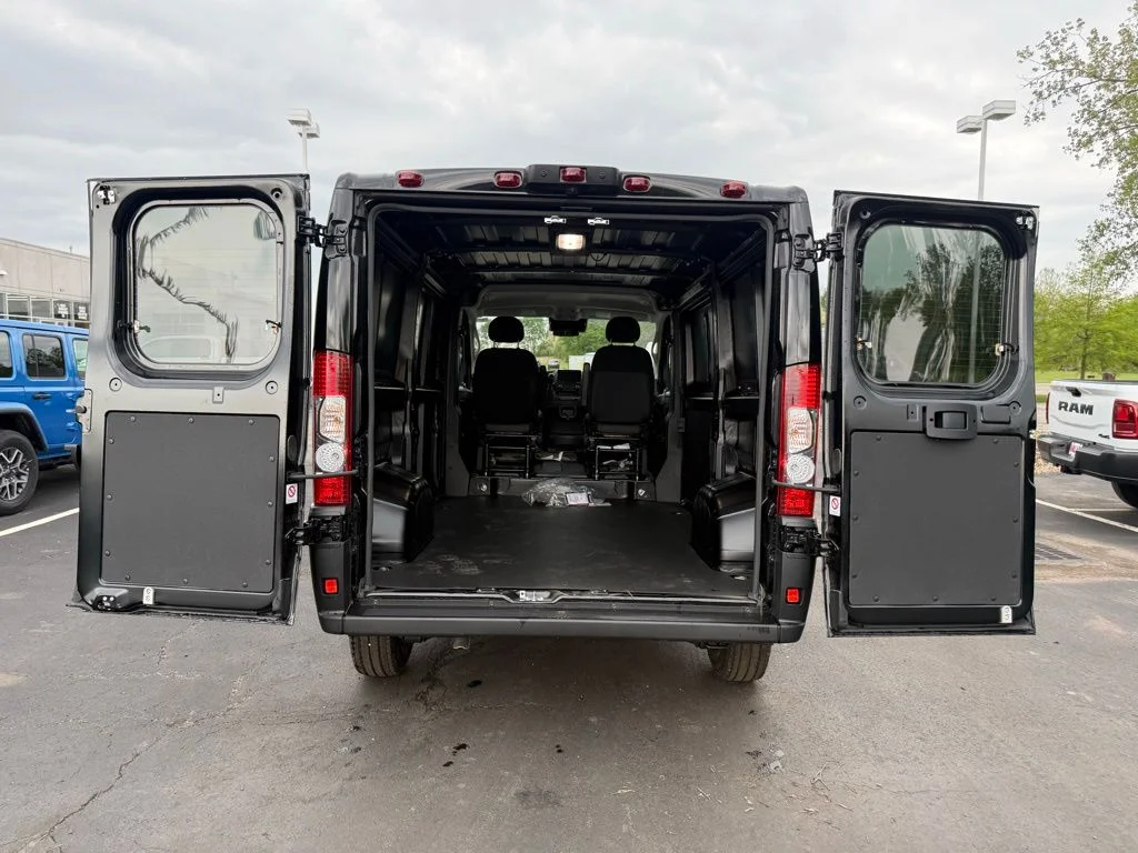 New 2026 Black Clear-Coat Exterior Paint RAM Low Roof image 35