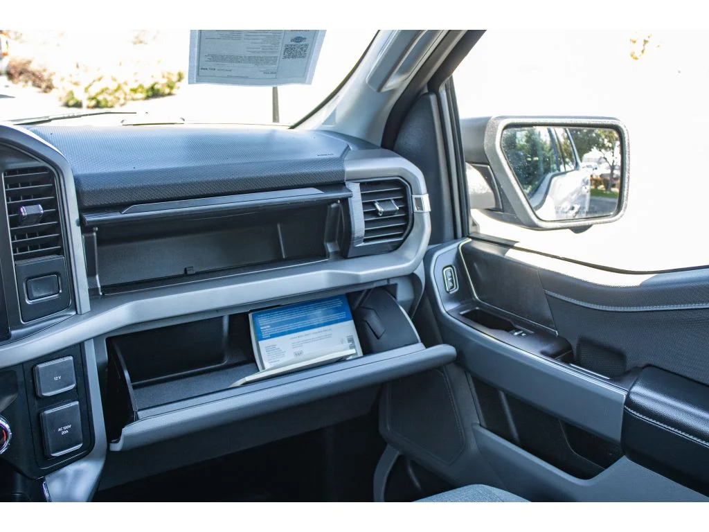 Used 2024 Oxford White Ford XLT image 52