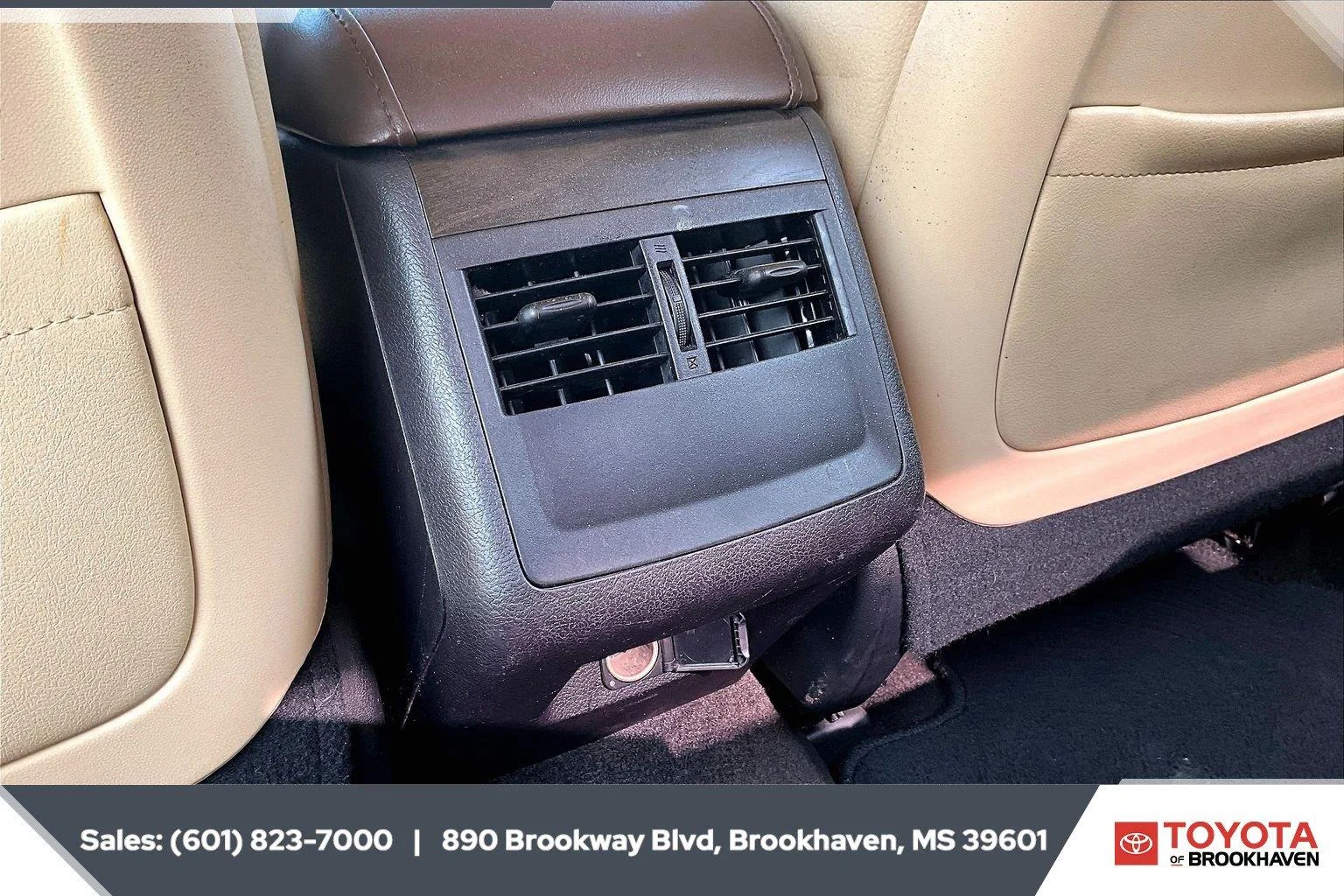 Used 2016 Blizzard Pearl Toyota XLE Plus image 24