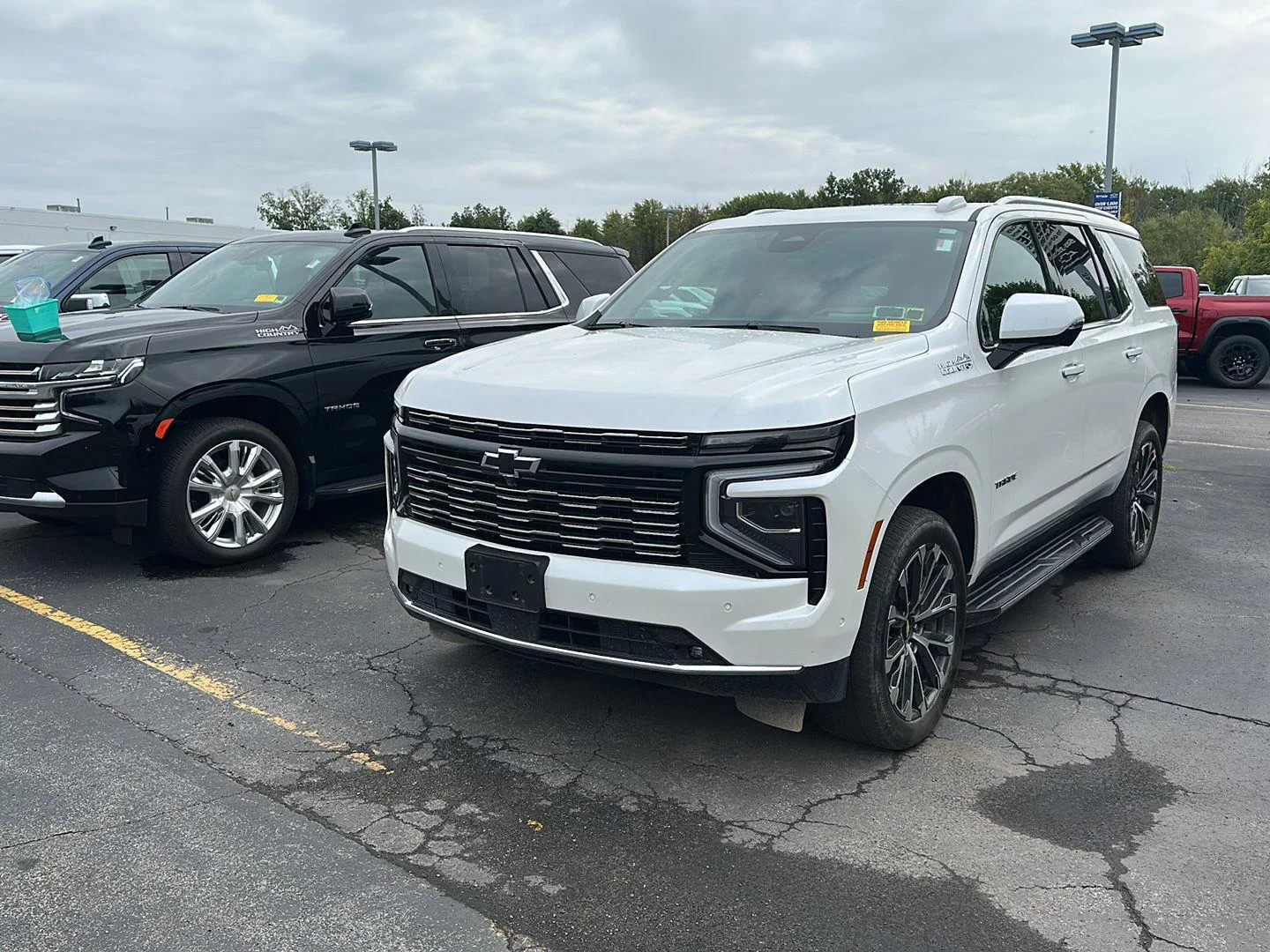 Used 2025 Iridescent Pearl Tricoat Chevrolet High Country image 5