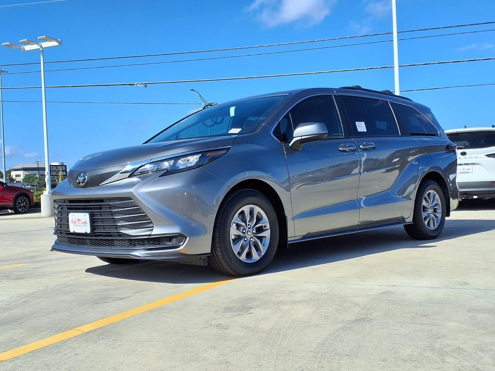 2026 Toyota Sienna  LE