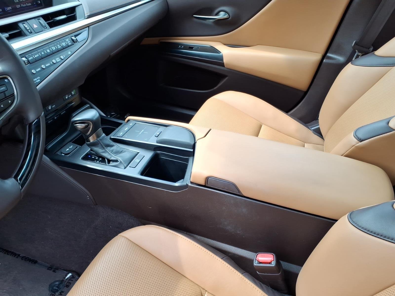 Used 2020 Matador Red Mica Lexus ES 350 image 23