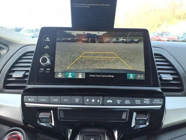 Used 2025 Solar Silver Metallic Honda EX-L image 21