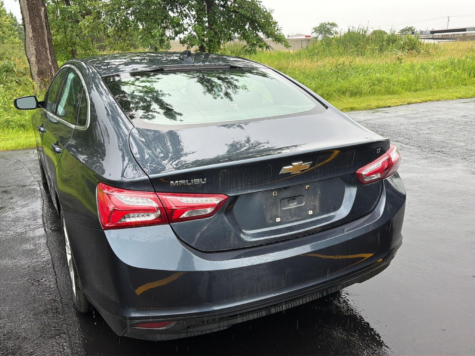 Used 2019 Shadow Gray Metallic Chevrolet LT image 3