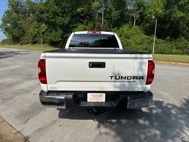 Used 2017 White Toyota SR5 image 6