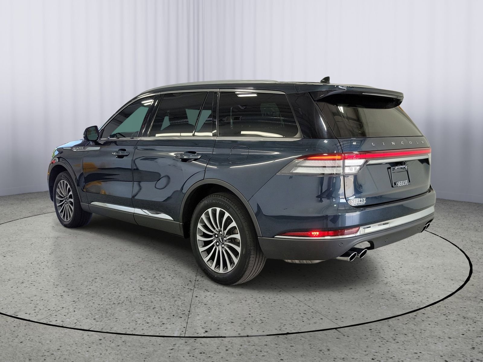 Used 2022 Blue Lincoln Reserve image 3