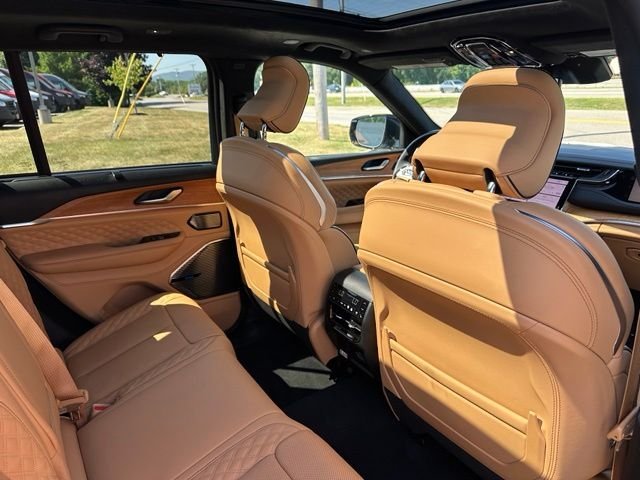 Used 2024 Silver Jeep Summit Reserve image 21