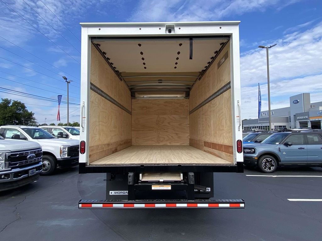 New 2026 Oxford White Ford F-550® XL image 4