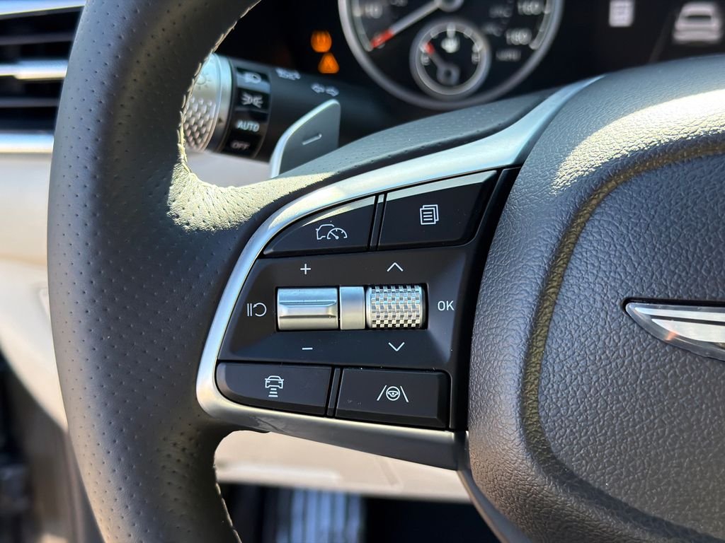 2026 GENESIS G70 Standard - Photo 24