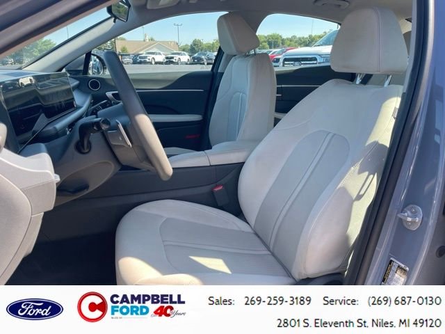 Used 2025 Blue Hyundai SEL image 18