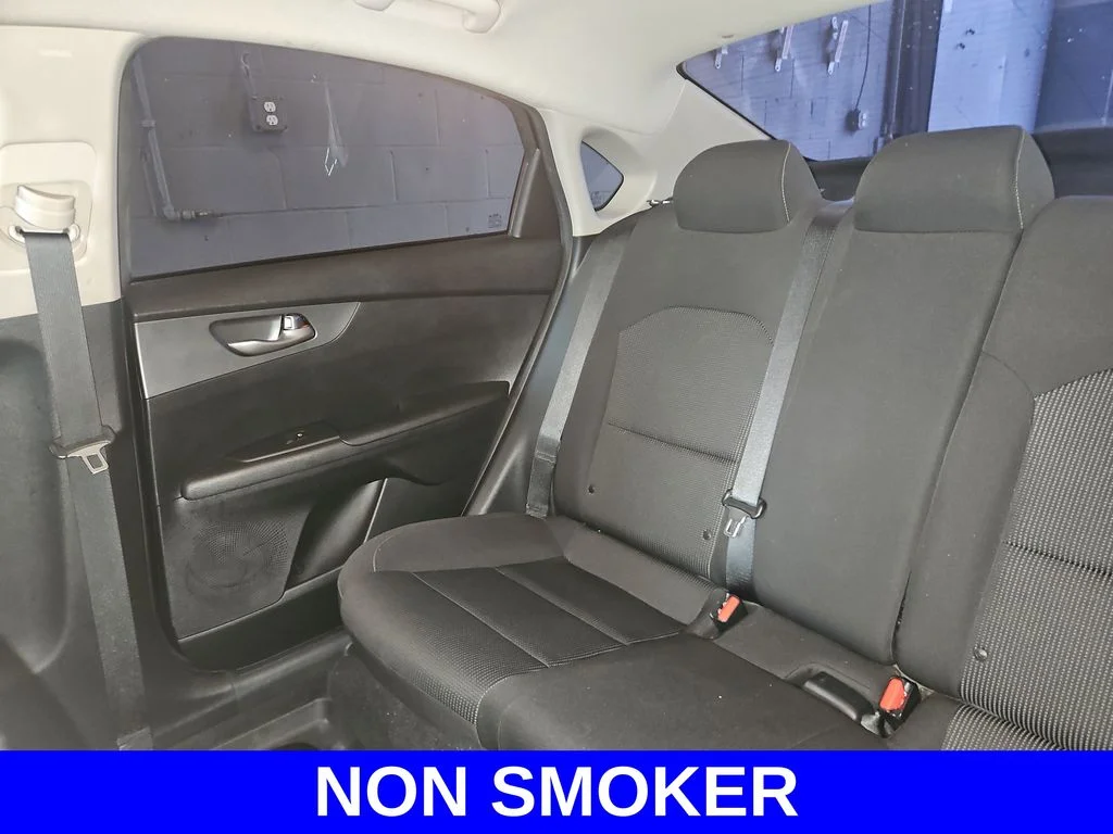 Used 2019 Black Kia LXS image 14
