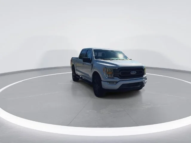 Used 2022 White Ford XLT image 2