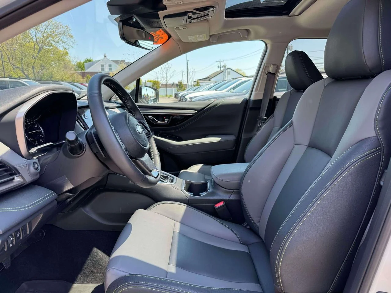Used 2025 Crystal White Pearl Subaru Onyx Edition image 17