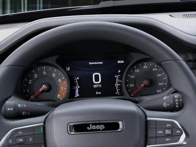 New 2026 Bright White Clearcoat Jeep Latitude image 43
