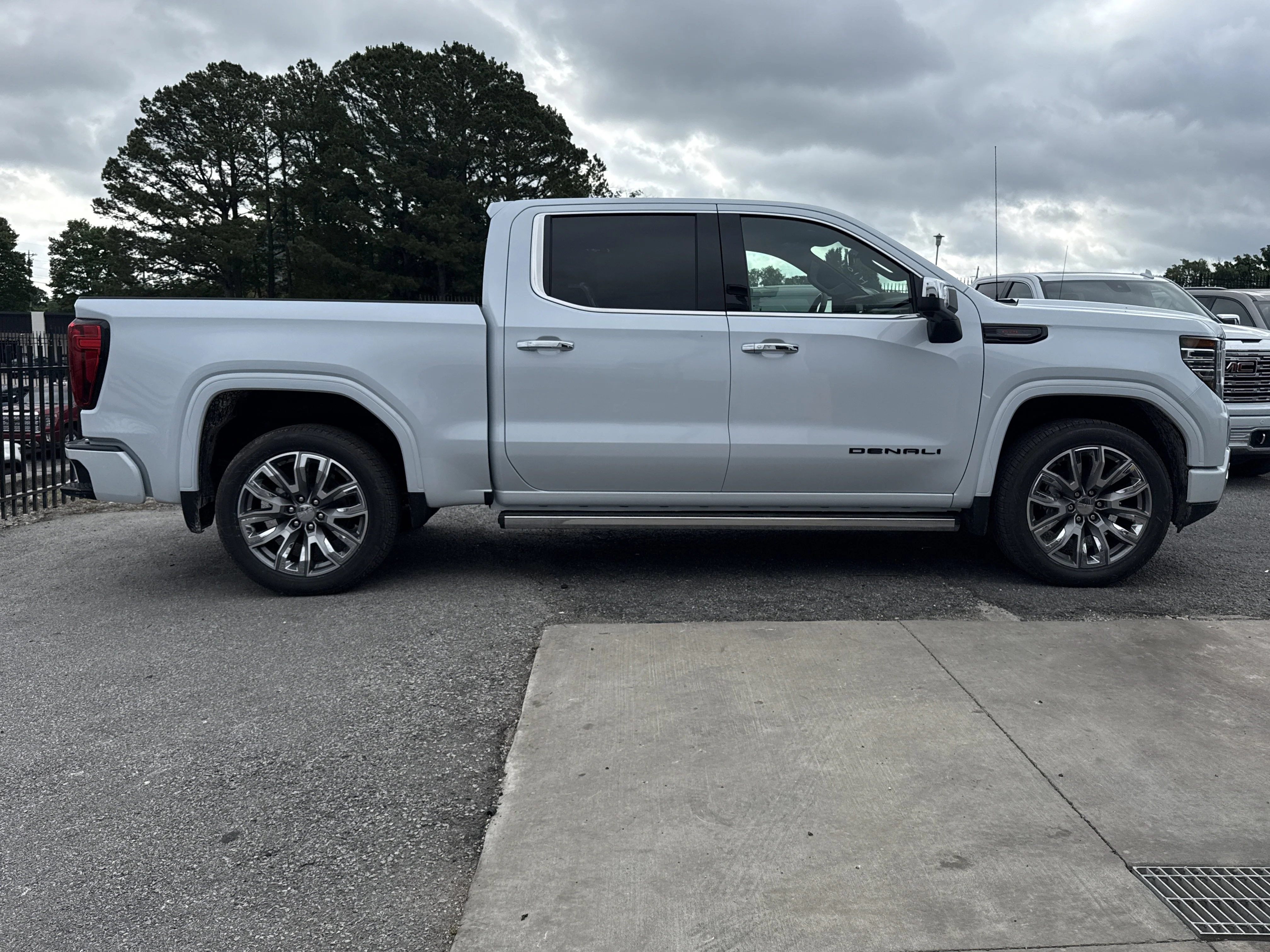 New 2026 Glacier White Tricoat GMC Denali 4WD image 2