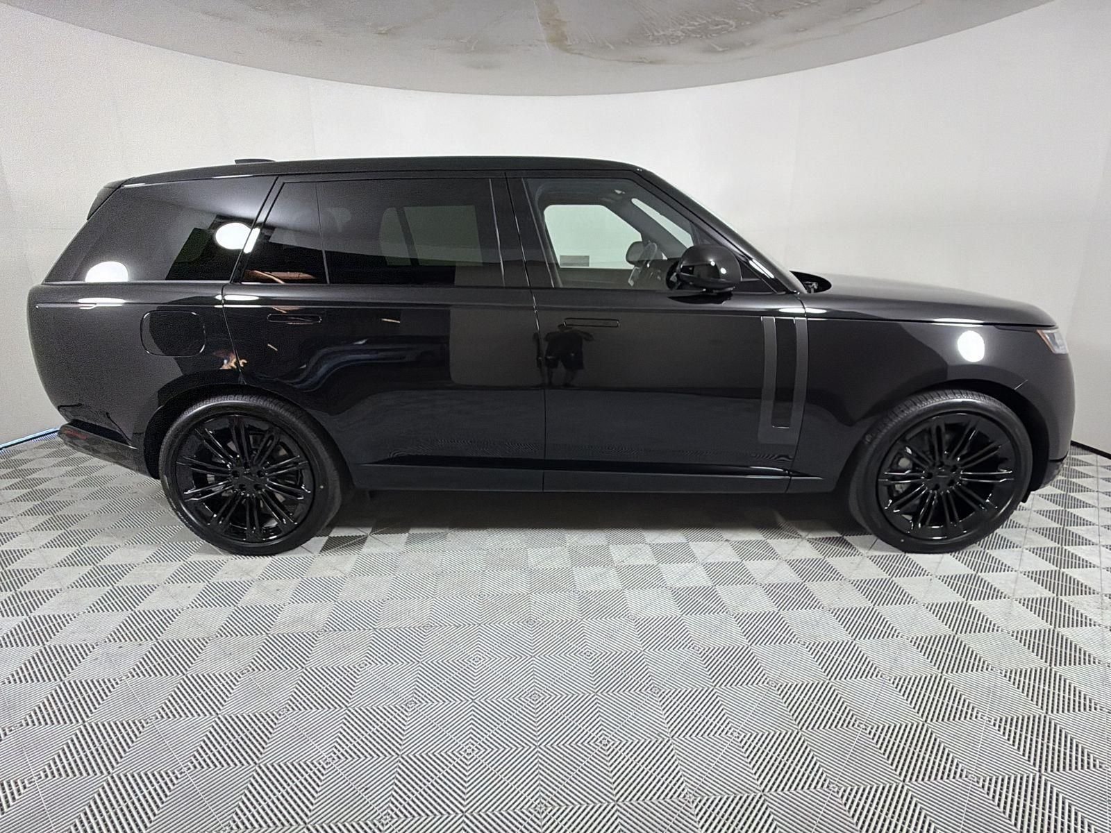 2026 Land Rover Range Rover SE - Photo 6