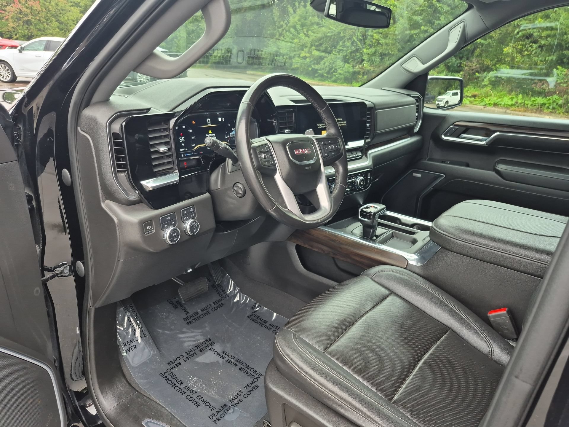 Used 2023 ONYX BLACK GMC SLT image 10