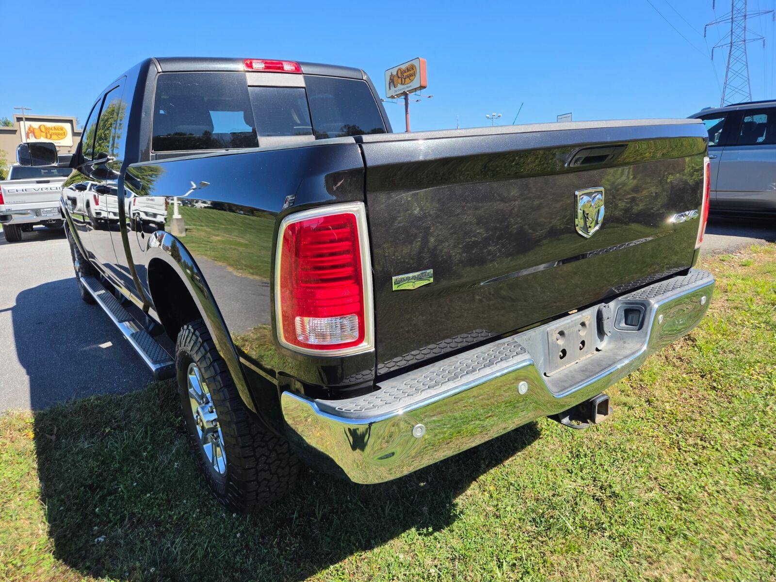 Used 2017 Brilliant Black Crystal Pearlcoat Ram Laramie image 8