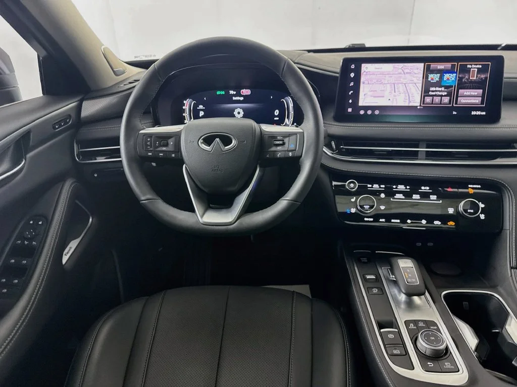 Certified Used 2027 White INFINITI LUXE image 31