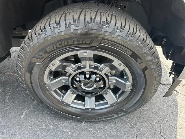 Used 2024 Silver Ford Lariat image 37