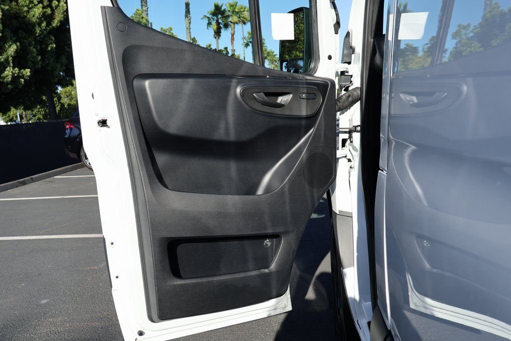 New 2025 Arctic White Mercedes-Benz Cargo 144 WB image 7
