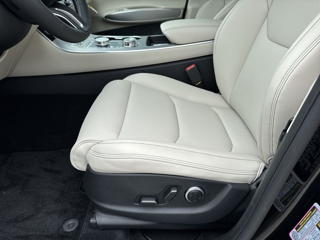 New 2026 Black Genesis 2.5T SELECT image 14