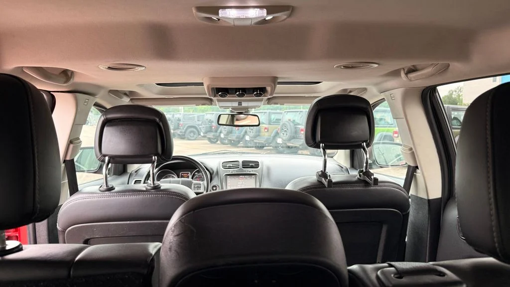 Used 2020 Red Dodge Crossroad image 32