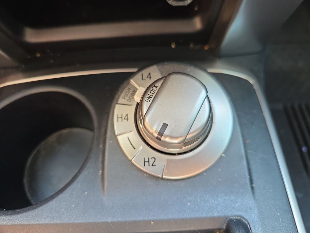 Used 2024  Toyota SR5 Premium image 29